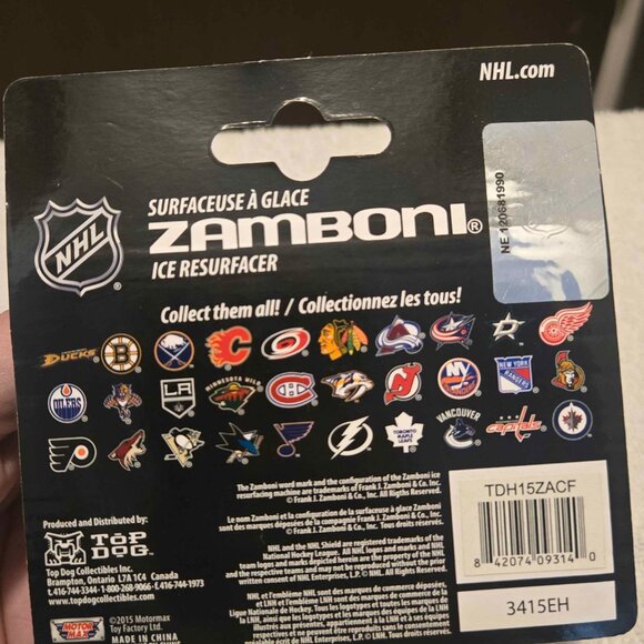 Calgary Flames Fan Lot - 4 Collectible Items - Picture 9 of 10